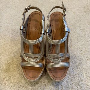 Pelle Moda Metallic Wedges